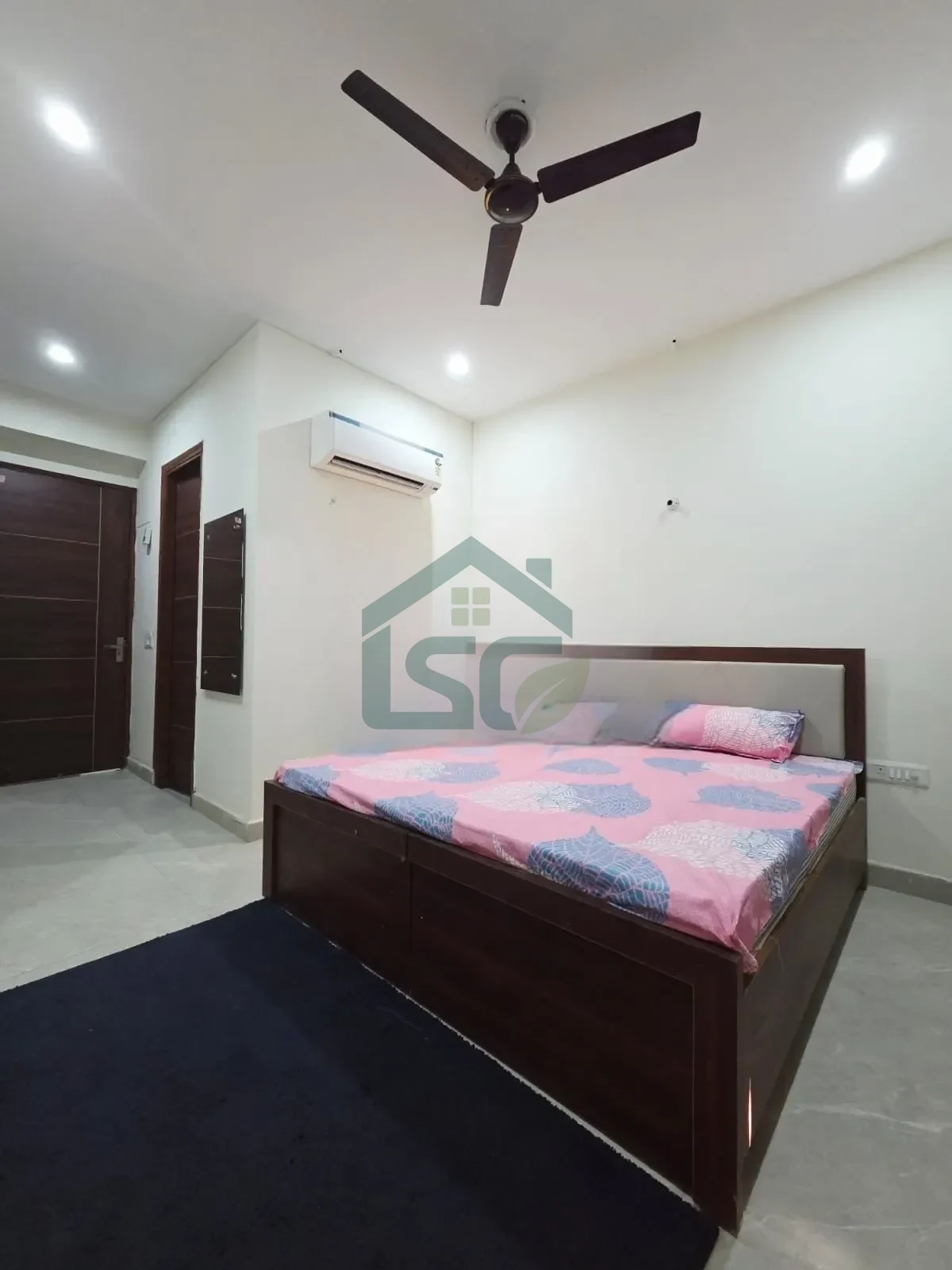 Luxstay Co-Living PG in Sector 68, Gurugram — property photo 1