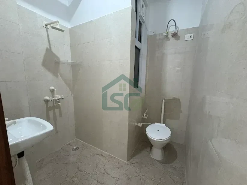 Photo 4 of Surbhi Tower PG, Goyal Colony, Noida