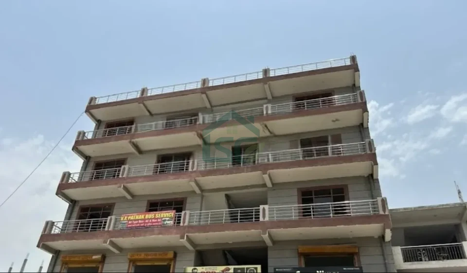 Pink PG Hostal in Kamla Nagar, Delhi — property photo 5