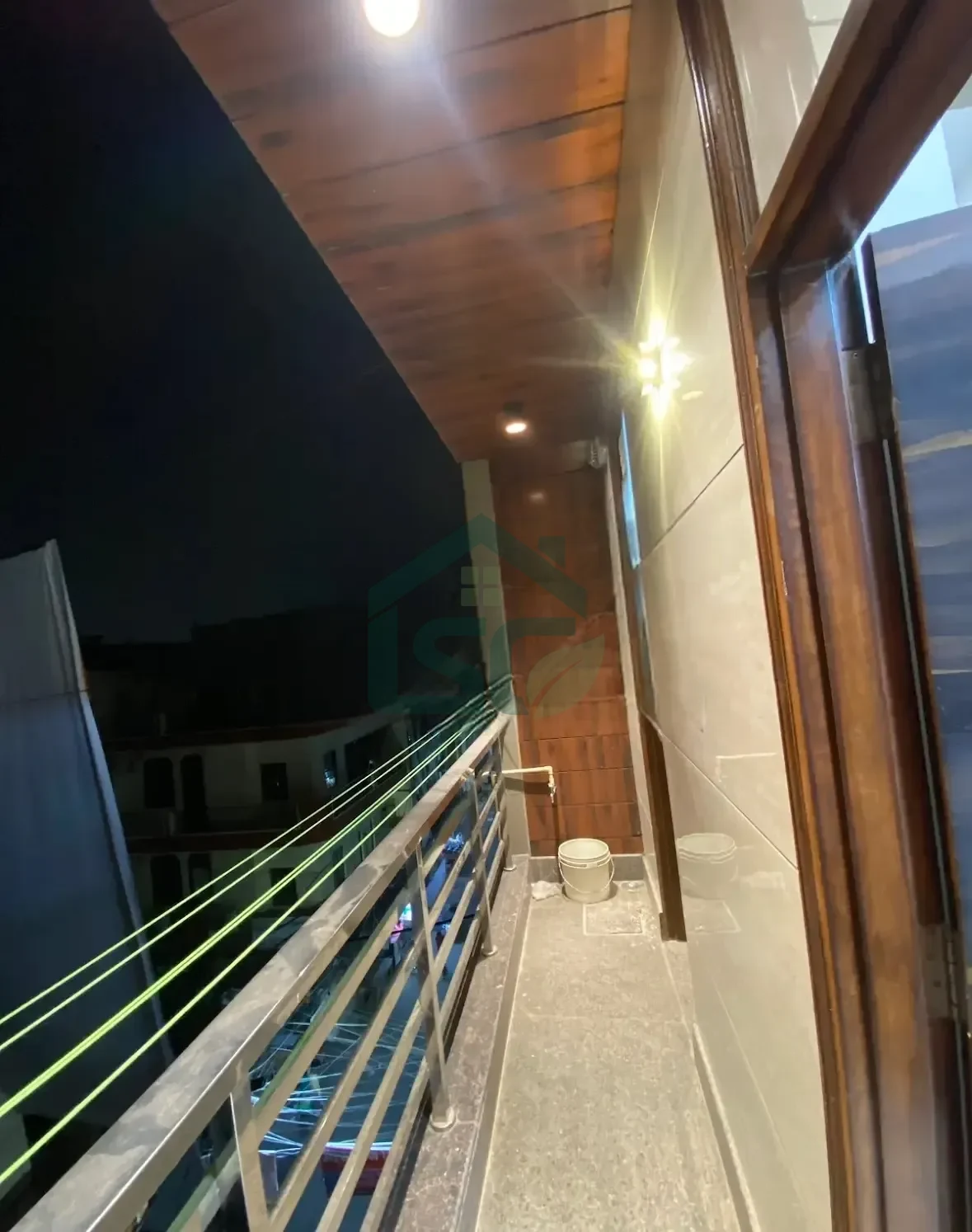 Aman PG For Girls in Janakpuri, Delhi — property photo 1