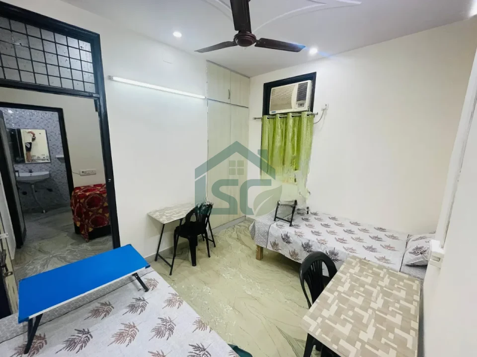 Living hub in Reids Line Delhi Univ Staff Flats, Delhi — property photo 1