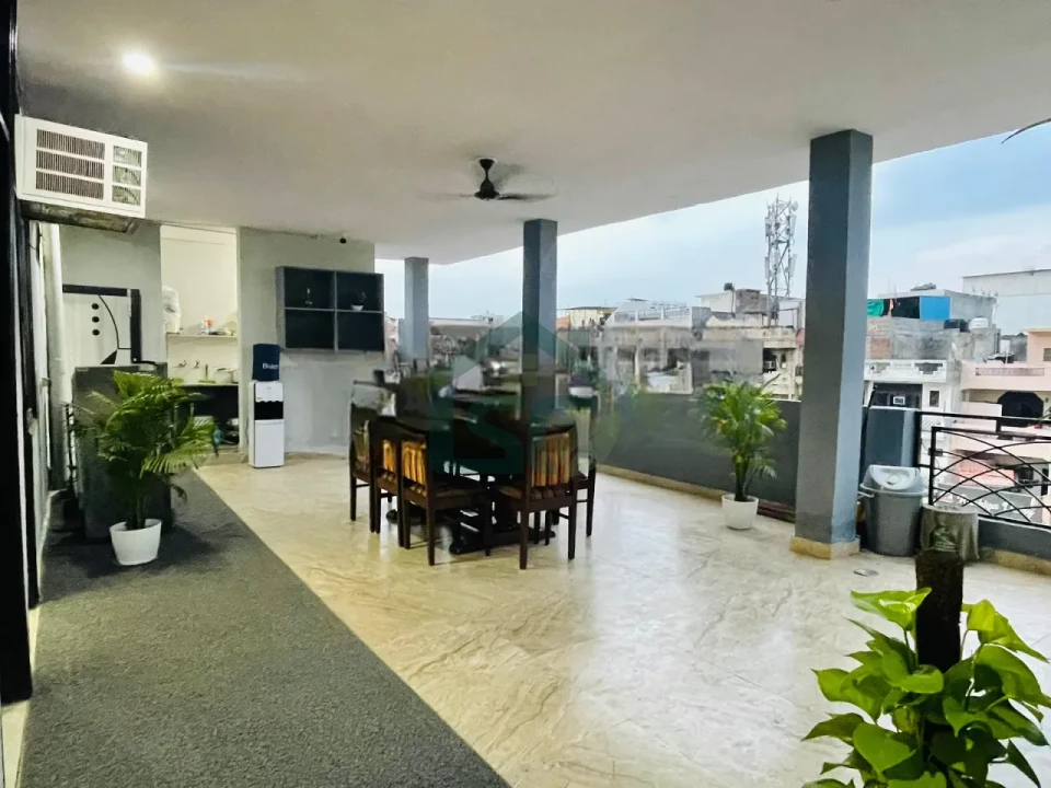 Living hub in Reids Line Delhi Univ Staff Flats, Delhi — property photo 4