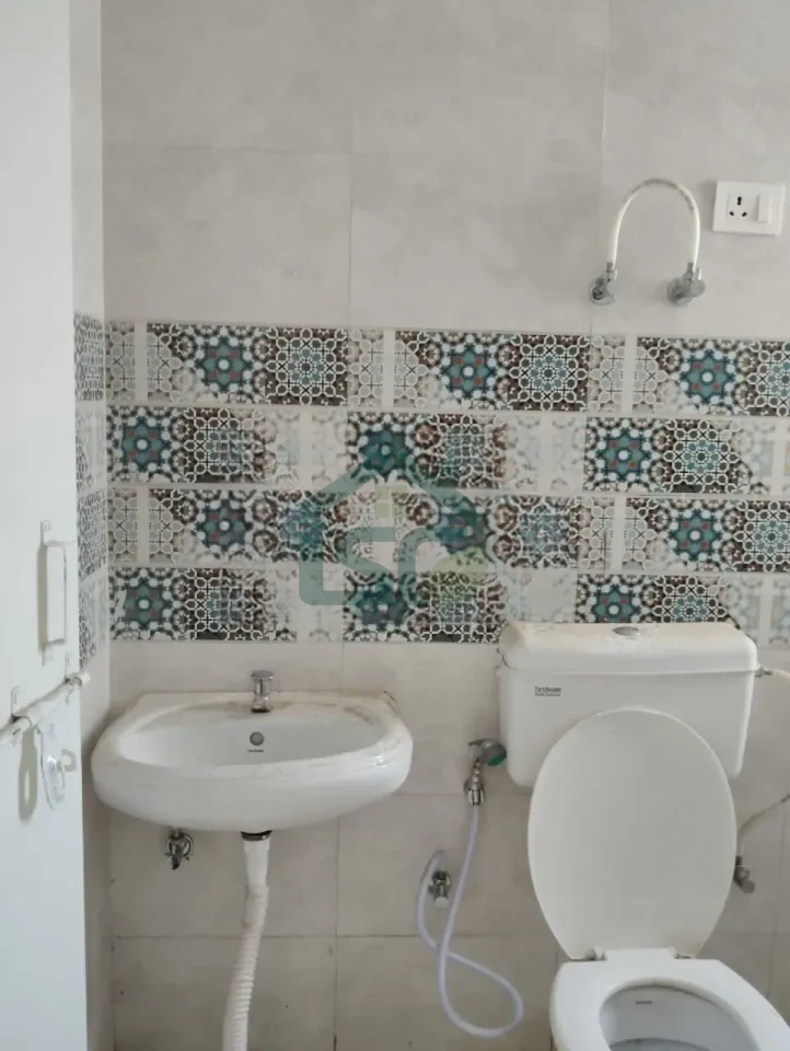 Golf green in Sector 79, Gurugram — property photo 3