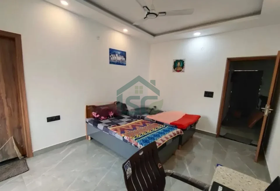 Arora Girls PG in Jhilmil Colony, Delhi — property photo 3