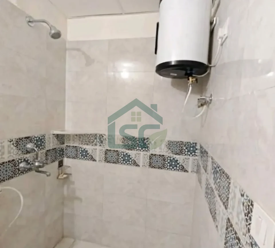 1 RK only for girl in Sector 28, Gurugram — property photo 4