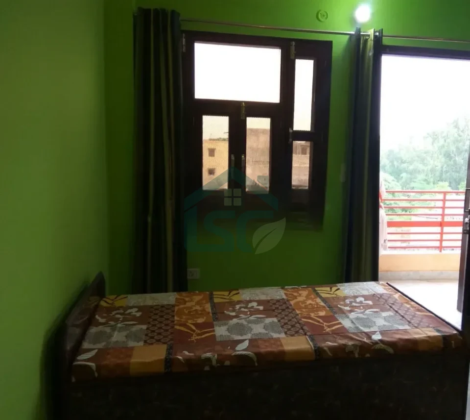 PG Shanti Niketan in Nawada, Delhi — property photo 5
