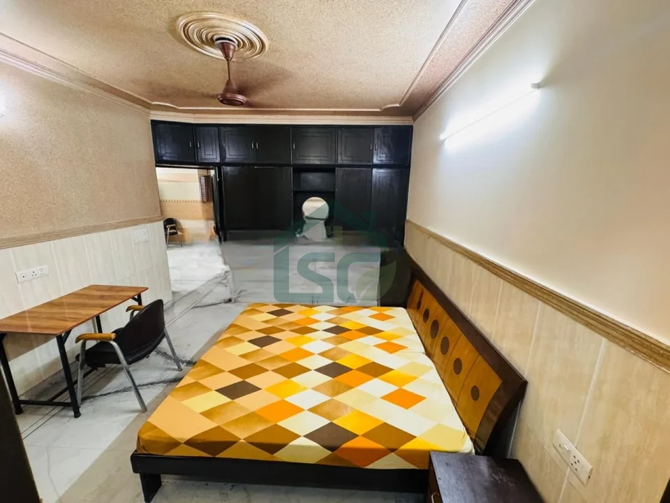 Photo 3 of Aj'S Living Girls PG, Shalimar Bagh, New Delhi