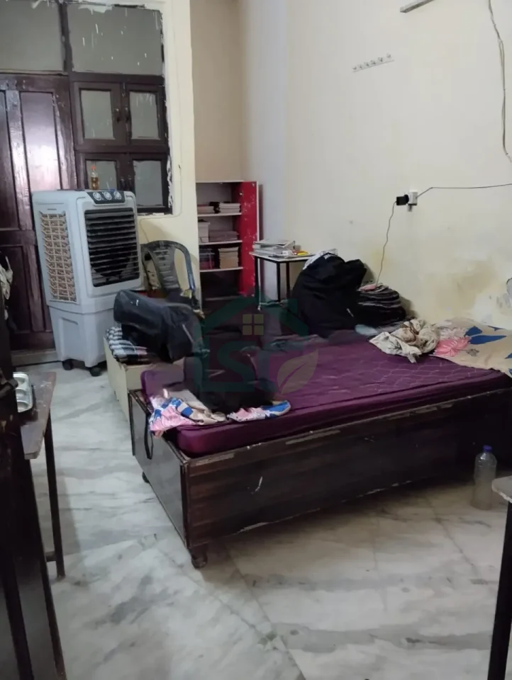 Daksh PG for boy's in Indra Vikas Colony, Delhi — property photo 4