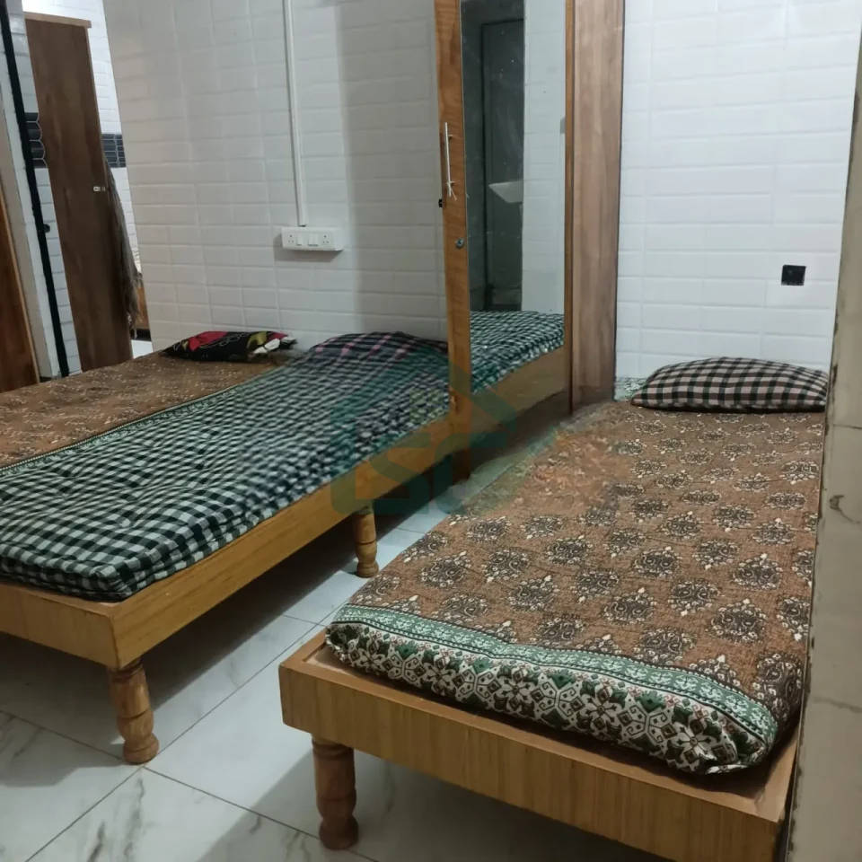 Youth hostel in Indra Vikas Colony, Delhi — property photo 3