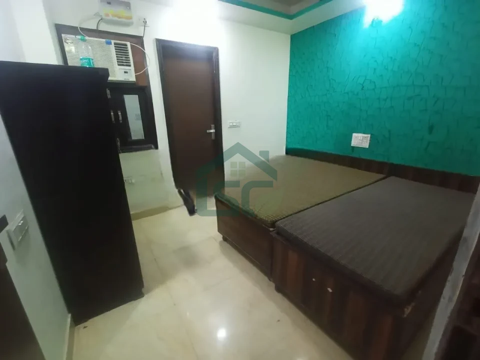Ideal boys PG in Shakarpur, Delhi — property photo 2
