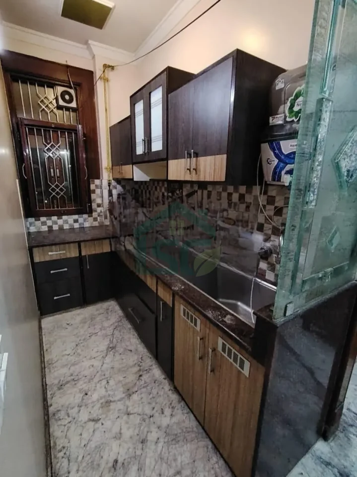 Ideal boys PG in Shakarpur, Delhi — property photo 4