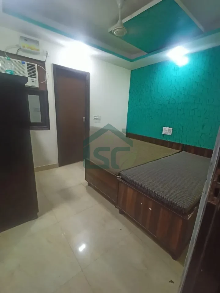 Ideal boys PG in Shakarpur, Delhi — property photo 1