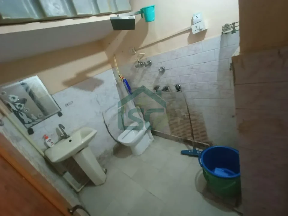 Ideal boys PG in Shakarpur, Delhi — property photo 3