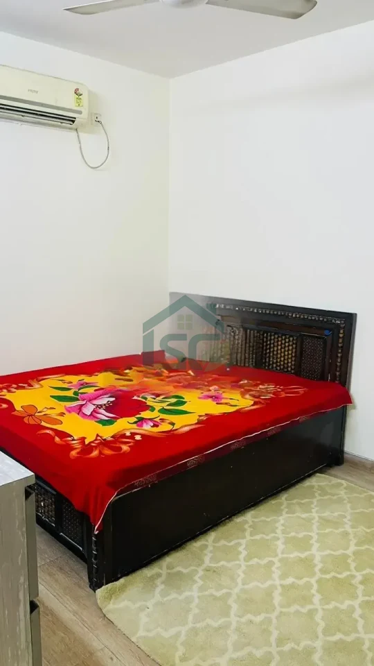Yuvi Girls PG in Sarita Vihar, Delhi — property photo 1