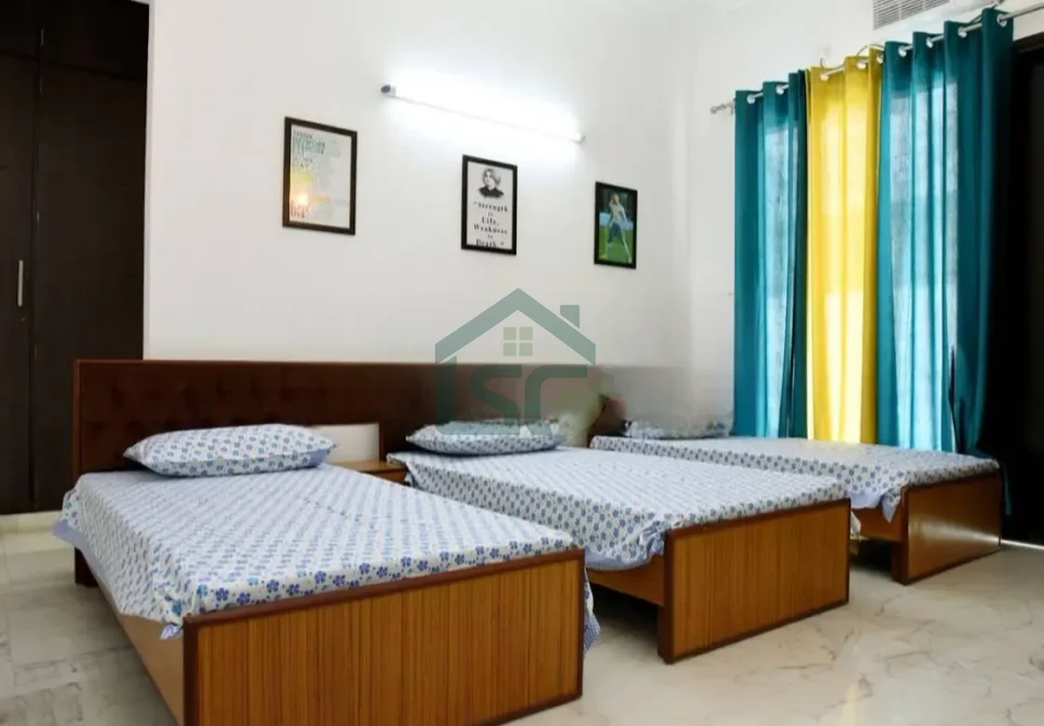 PG for girls and boys in Sector 17, Gurugram — property photo 4