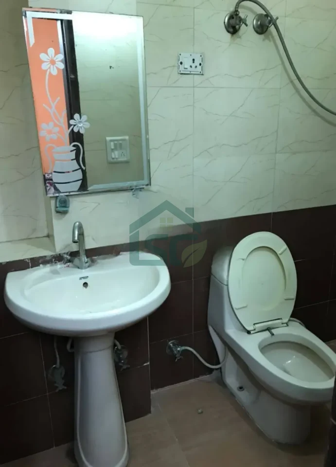 PG for girls and boys in Sector 17, Gurugram — property photo 5