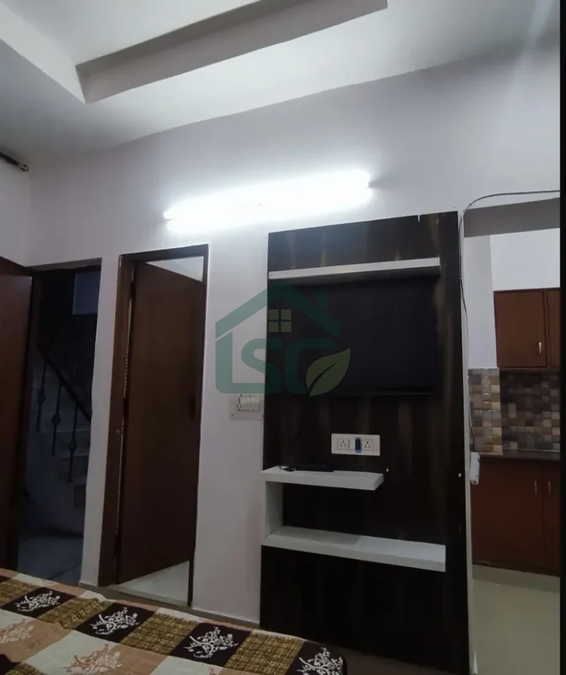 Studio Room 1 RK Fully Furnished in Sector 43, Gurugram — property photo 1