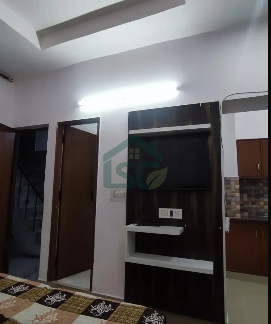 Studio Room 1 RK Fully Furnished in Sector 43, Gurugram — property photo 1