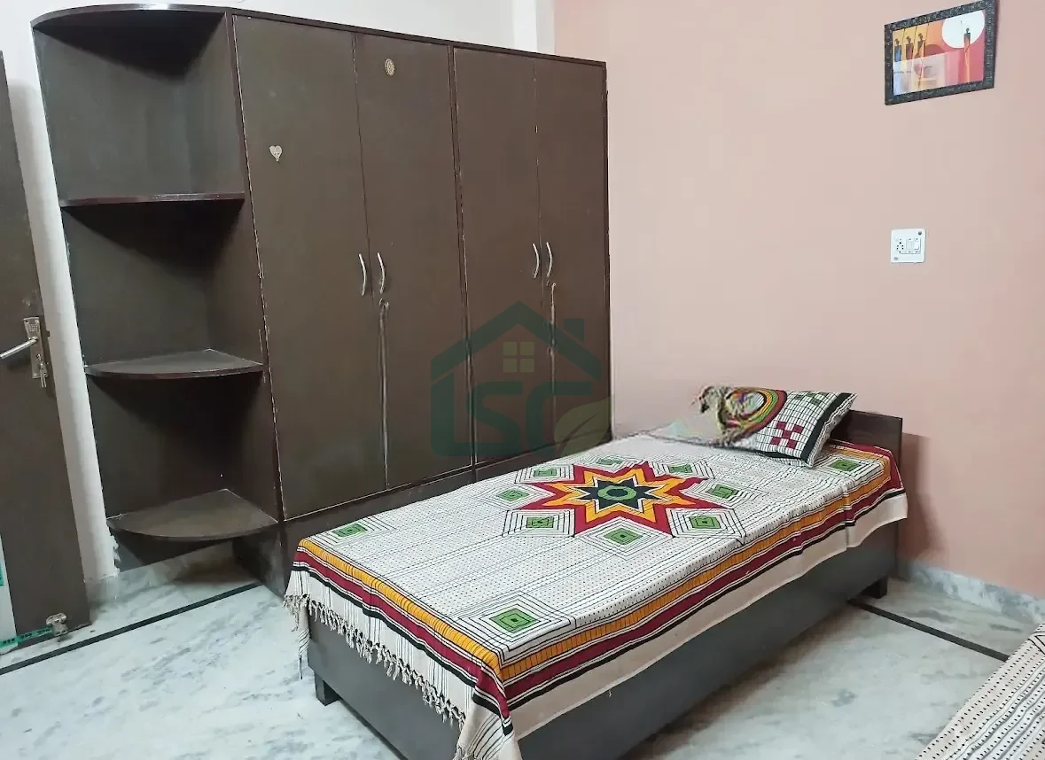 Jyotsana PG for girls dwarka mod in Nawada, Delhi — property photo 1