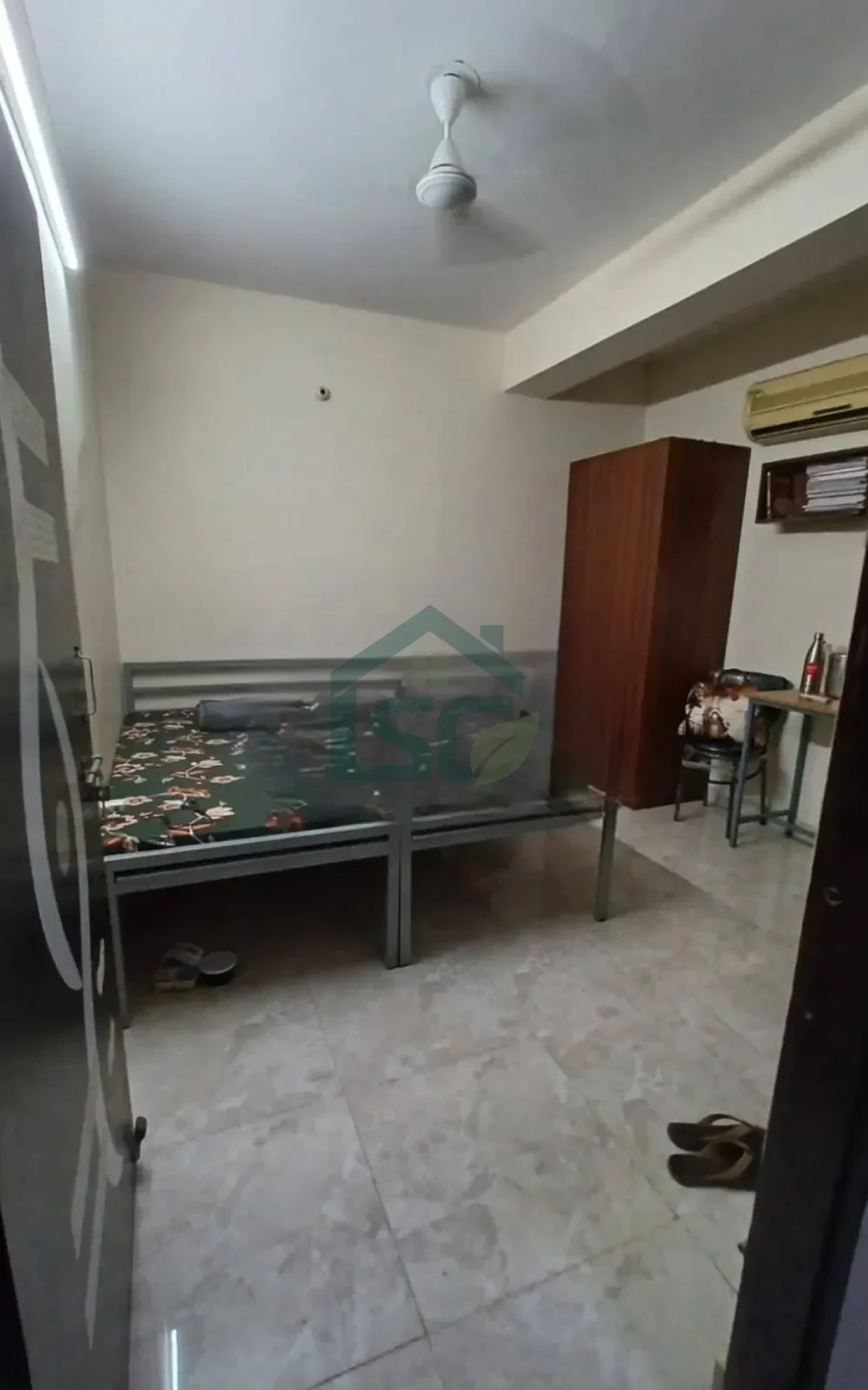 Comfort PG FOR Girls in Sector 62, Noida — property photo 1