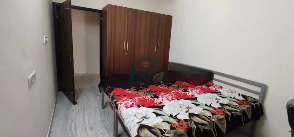 Comfort PG FOR Girls in Sector 62, Noida — property photo 3