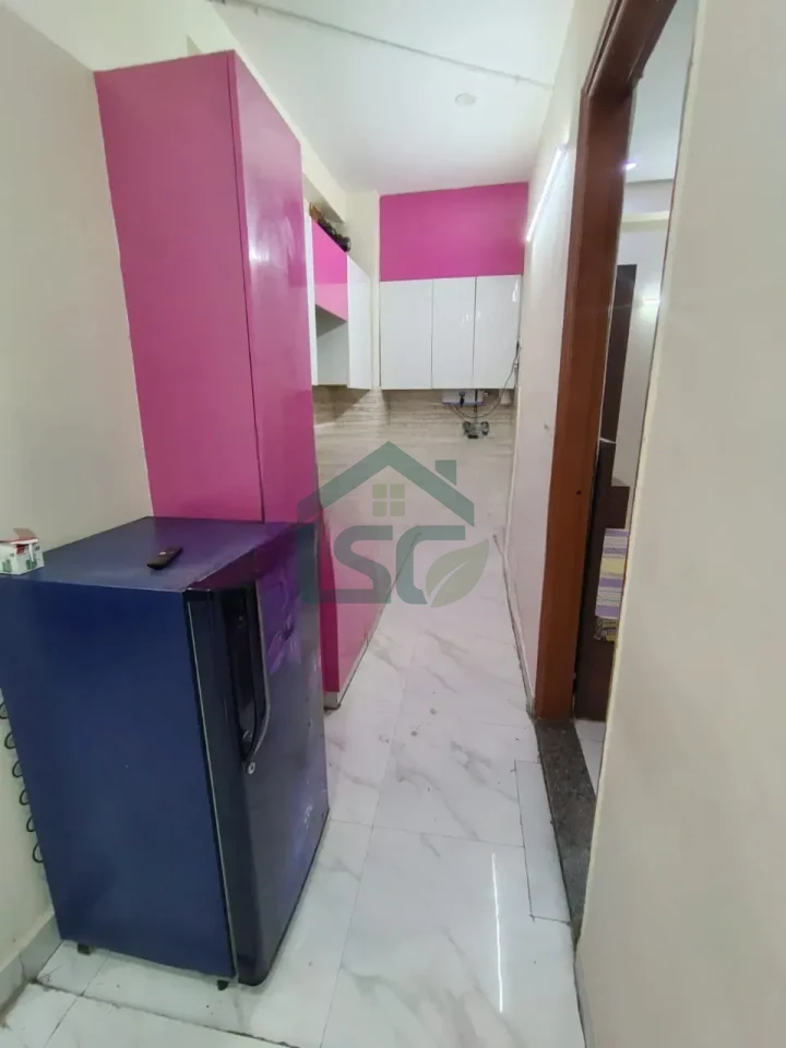 2 BHK In Sector 51 Gurugram in Sector 51, Gurugram — property photo 2