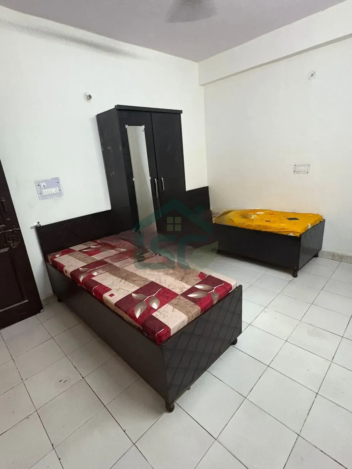 AMG PG in Sector 62, Noida — property photo 1