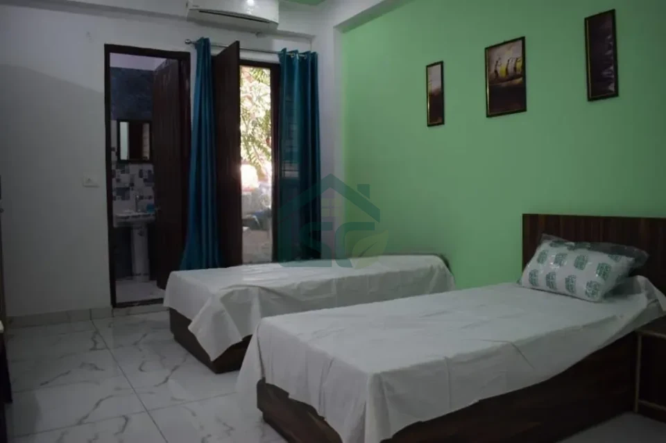 Dabas PG in Sector 18, Gurugram — property photo 1