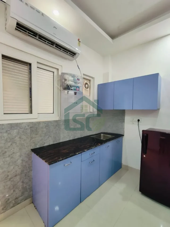 Sector 43 in Sector 43, Gurugram — property photo 2
