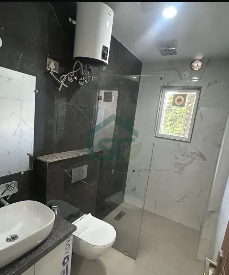 PG In Janakpuri in Janakpuri, Delhi — property photo 5