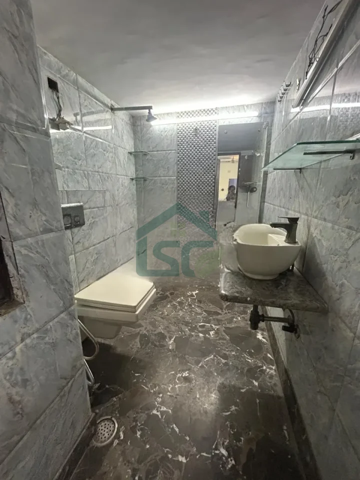 Paadma PG for girls in GTB Nagar, Delhi — property photo 3