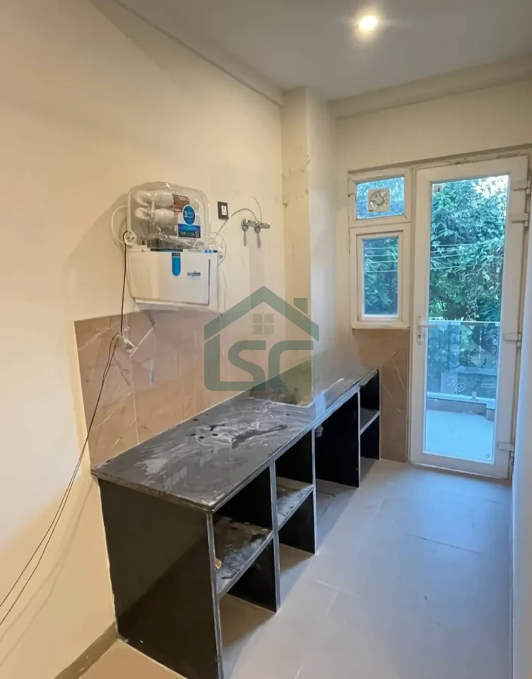 745 in Sector 28, Gurugram — property photo 5
