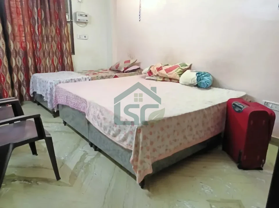 Thakur Ji PG For Boys in Hari Nagar, Delhi — property photo 2