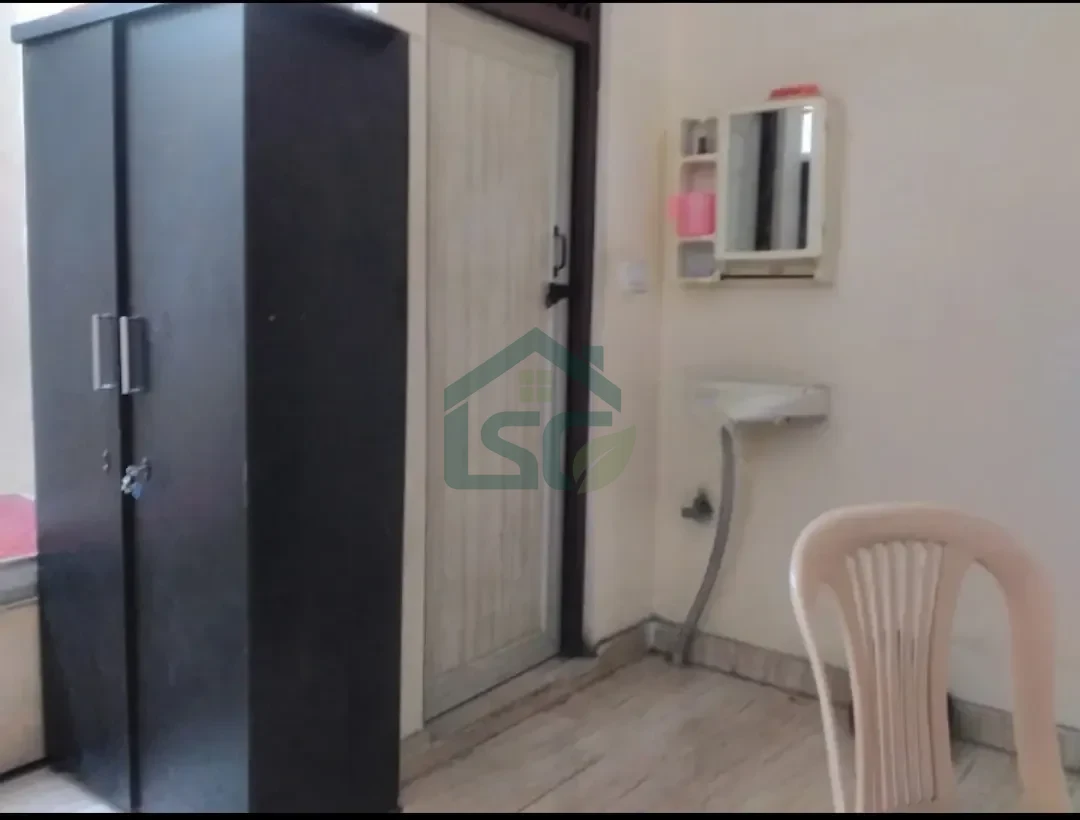 Shri Balaji Boys PG in Rohini, Delhi — property photo 1