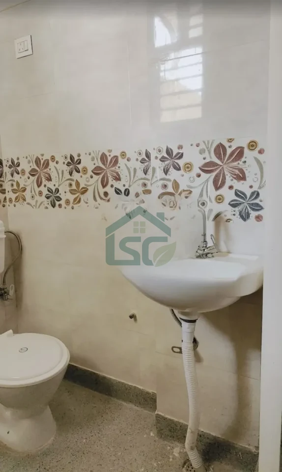PG For Girls in Lajpat Nagar, Delhi — property photo 1