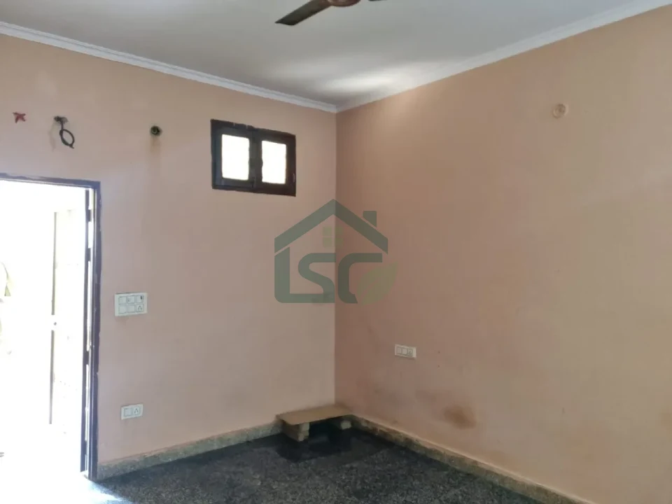 Rajender Rooms in Najafgarh, Delhi — property photo 1