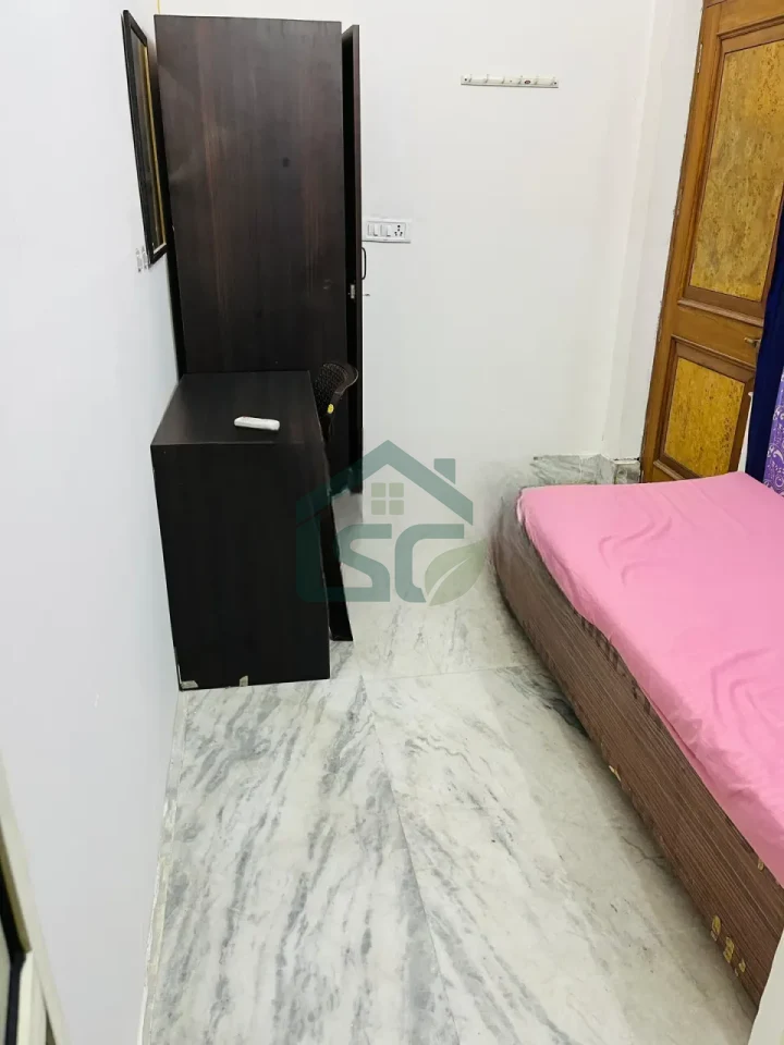 Vinayak PG for girls in Kamla Nagar, Delhi — property photo 5
