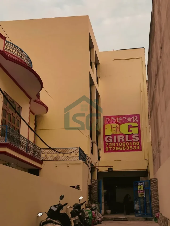 A star girls PG in Sector 38, Gurugram — property photo 5
