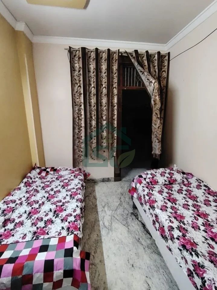 Ideal boys PG in Shakarpur, Delhi — property photo 1