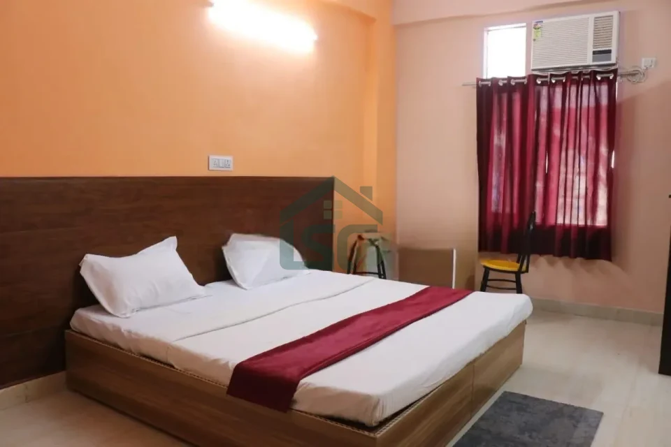 Pushpanjli Premium Luxury PG in Sector 18, Gurugram — property photo 4