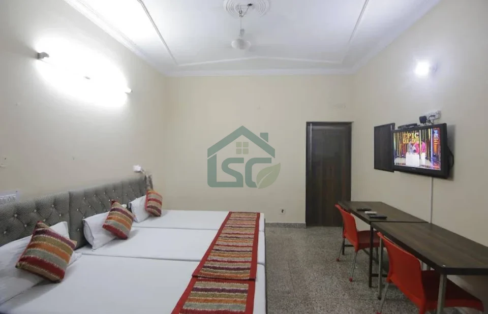 Photo 2 of Aashray Home Stays PG, Sector 18, Chandigarh