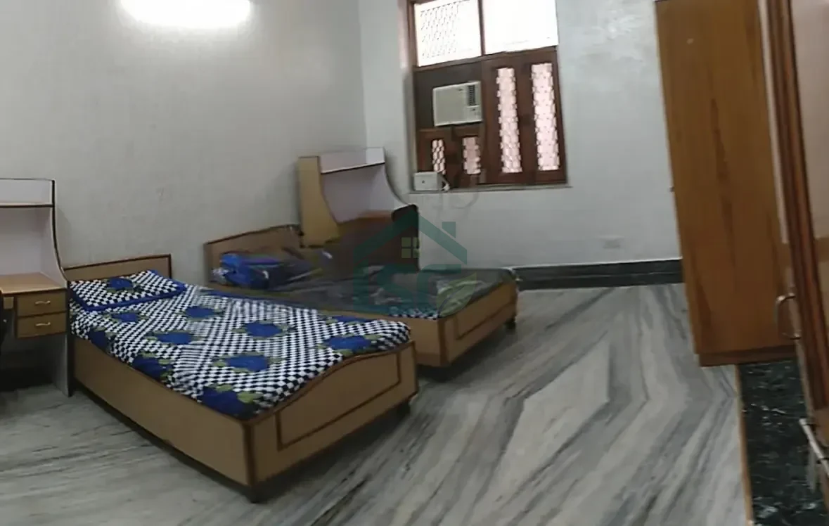 Manmeet Girls House in Mukherjee Nagar, Delhi — property photo 1