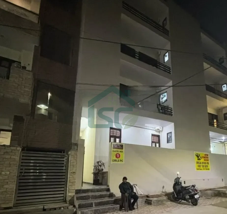 Blue star girls PG in Sector 63, Noida — property photo 3