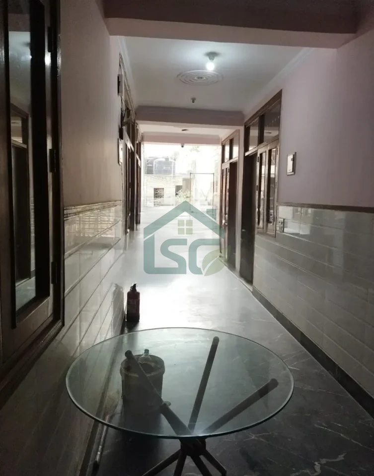 Thakur Niketan Girls PG in Shakarpur, Delhi — property photo 5