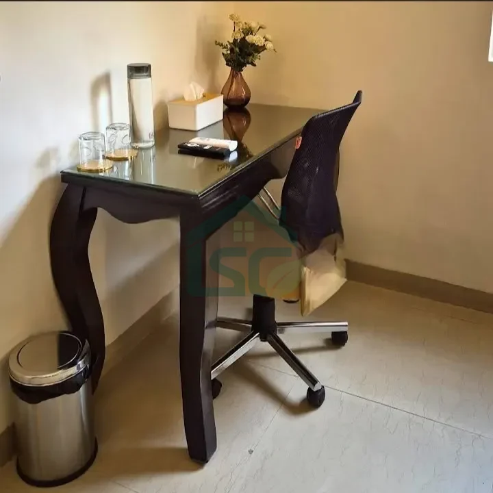 2 BHK In Ardee city E block Sector 52 Gurugram in Sector 52, Gurugram — property photo 3