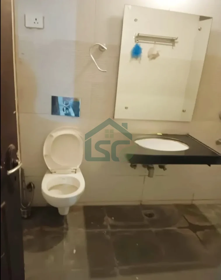 Spacious Girls PG in Sector 43, Gurugram — property photo 3