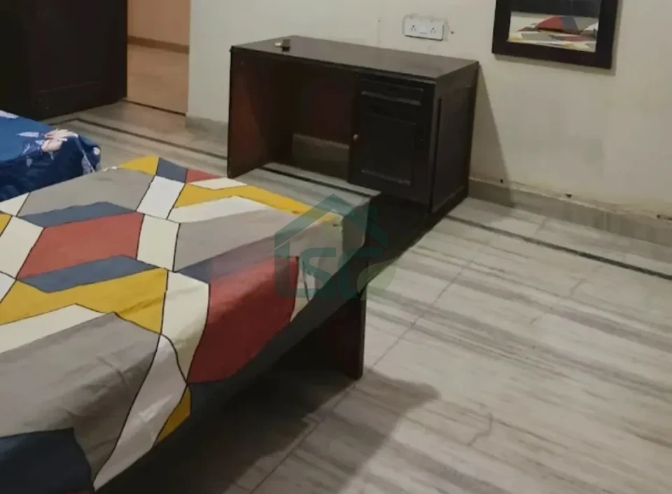 Spacious Girls PG in Sector 43, Gurugram — property photo 4