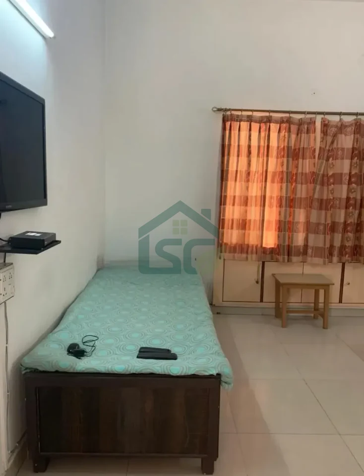 PG In Girls in Greater Kailash, Delhi — property photo 5