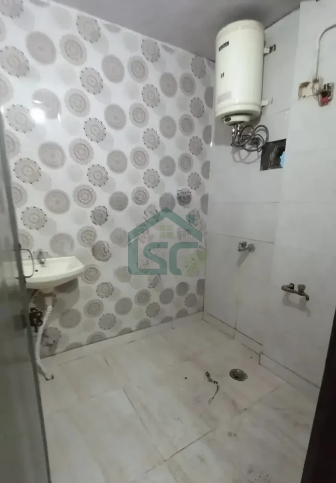 Sanya PG in Pitampura, Delhi — property photo 1