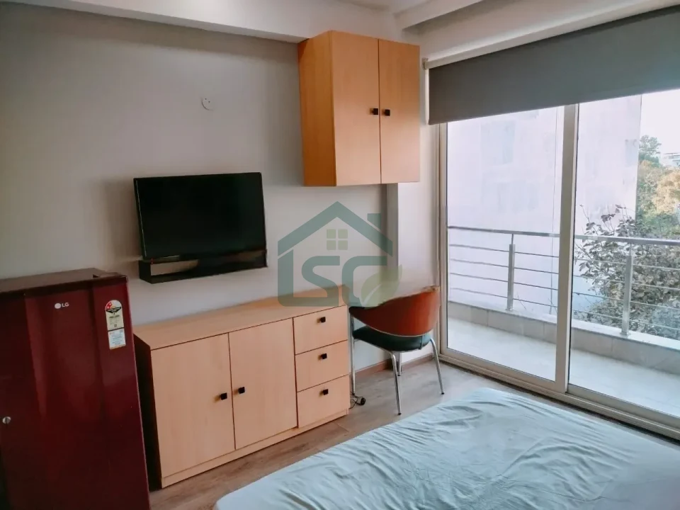 Rentdoor Service in Sector 42, Gurugram — property photo 4